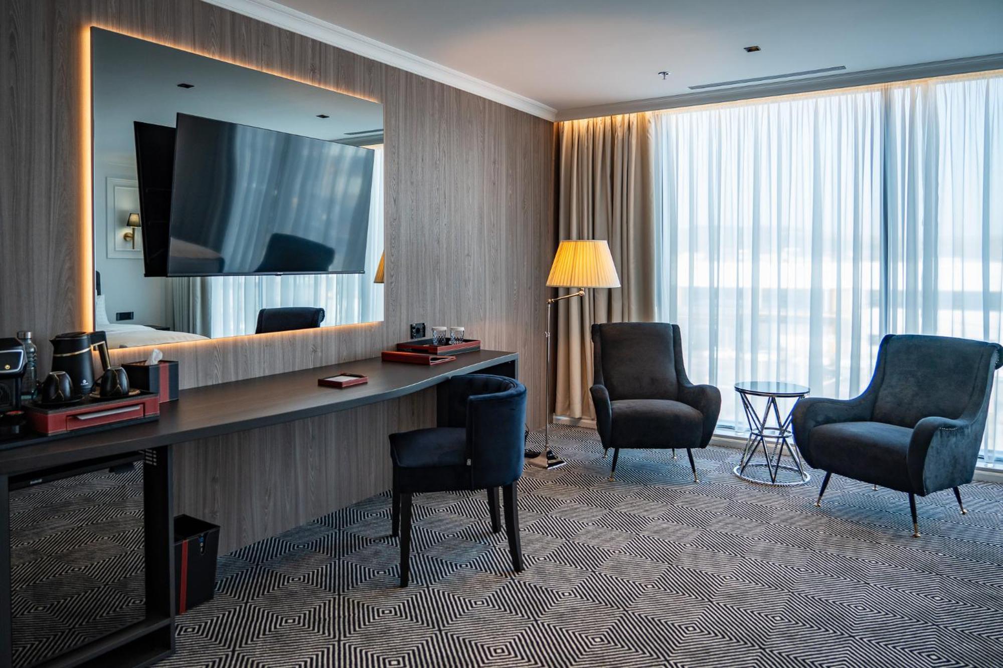 Sky Airport Hotel Cluj-Napoca Luaran gambar