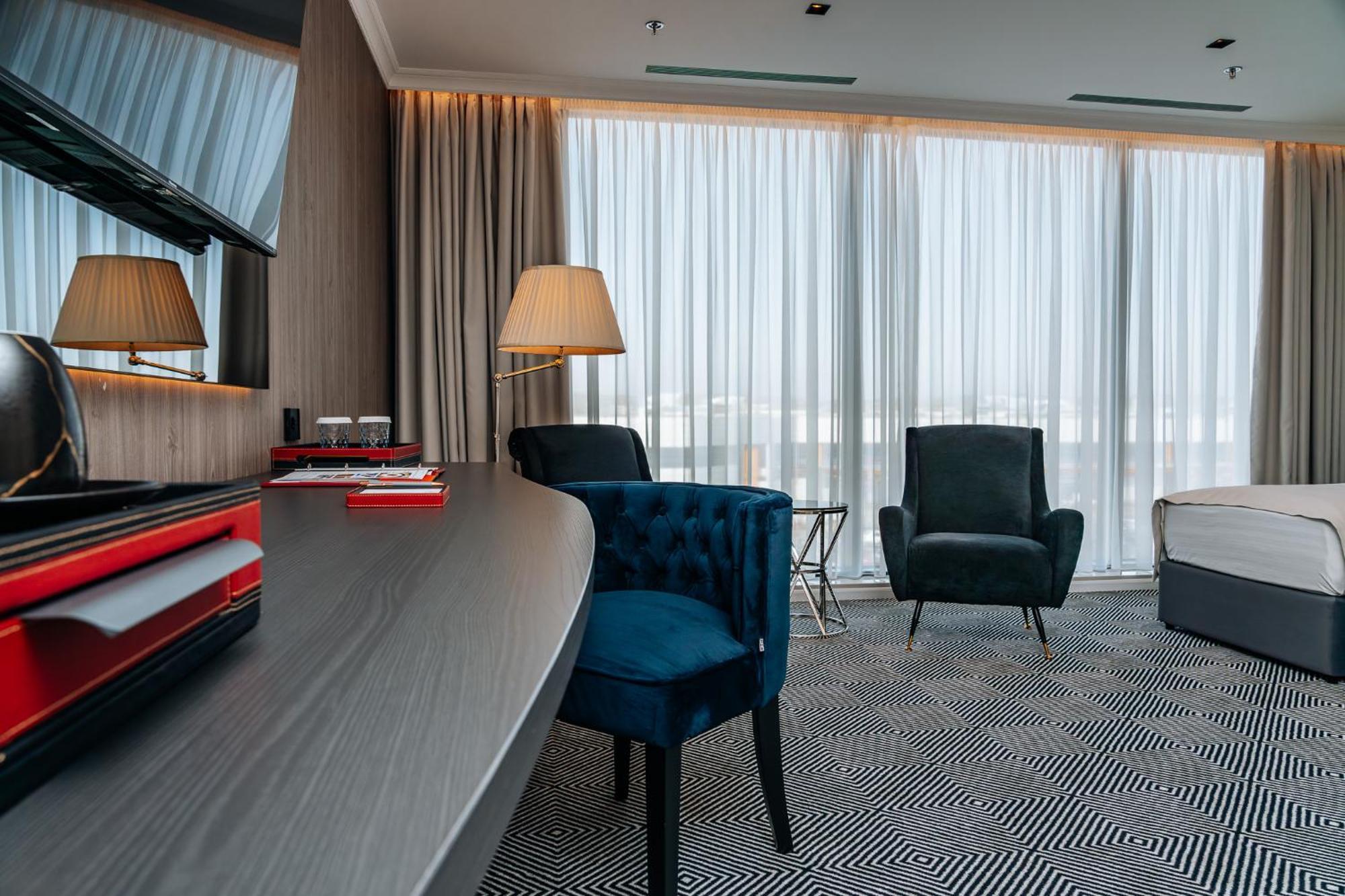 Sky Airport Hotel Cluj-Napoca Luaran gambar